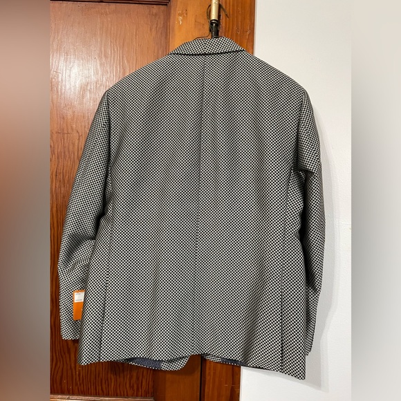 Tallia Formal The Mason Fit Tuxedo Jacket for Men - Picture 9 of 11